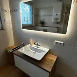 펜션 Entspannung Am Niederrhein - Grosses Helles Haus Mit Kamin 엠메리흐